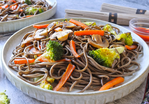 Fideos Soba con Verduras